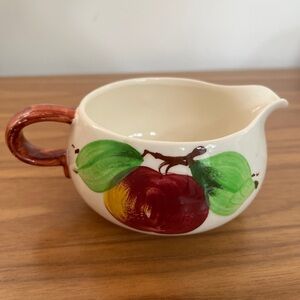 VINTAGE Sovereign Potters Earthenware Creamer Handpainted Apple Pattern Canada